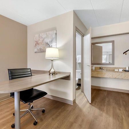 Red Roof Inn Парсипани Екстериор снимка