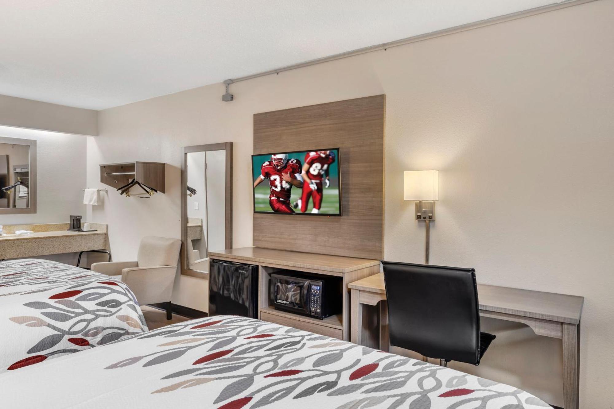 Red Roof Inn Парсипани Екстериор снимка